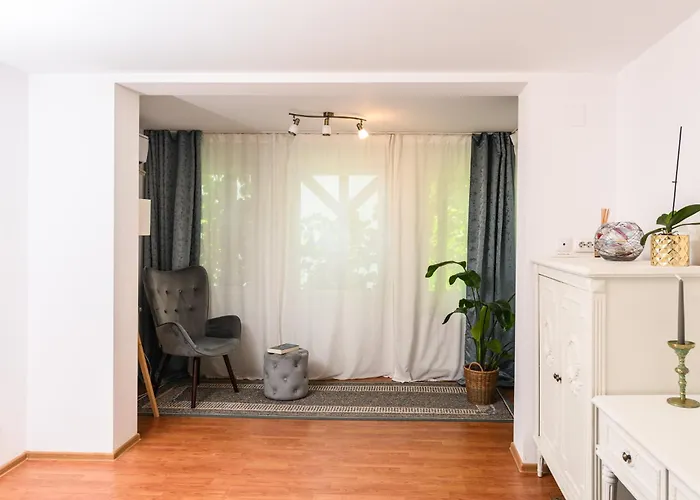 Apartment Cotroceni Upstairs Bucharest