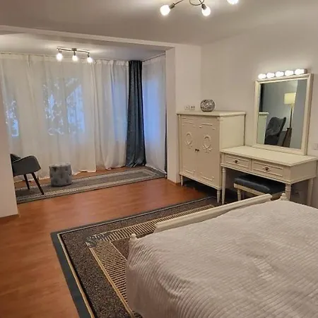 Cotroceni Upstairs Apartment Bucharest
